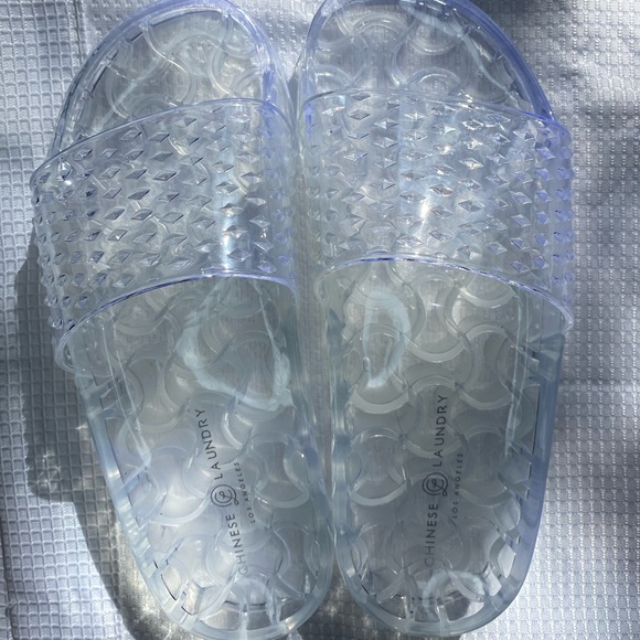 💯Brand New Chinese Laundry Clear Jelly Slides - Picture 2 of 9